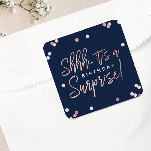 Shhh.. Surprise Birthday Party Favor Vierkante Sticker