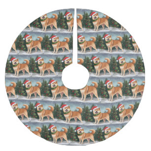 Shiba Inu-hond in de sneeuw met Kerstmis Kerstboom Rok