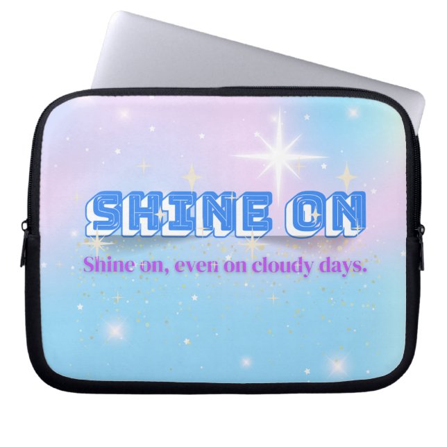 SHINE ON – Zachte Rainbow Star Edition Laptop Sleeve (Voorkant)