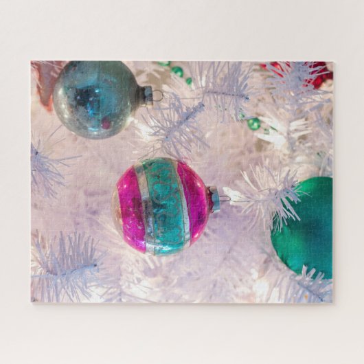  Shiny Brite Ornaments on White Tree Legpuzzel (Horizontaal)