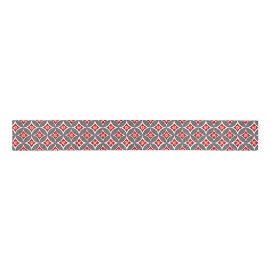 Shippo met bloemmotif, rood, wit en grijs grosgrain lint (Voorkant)