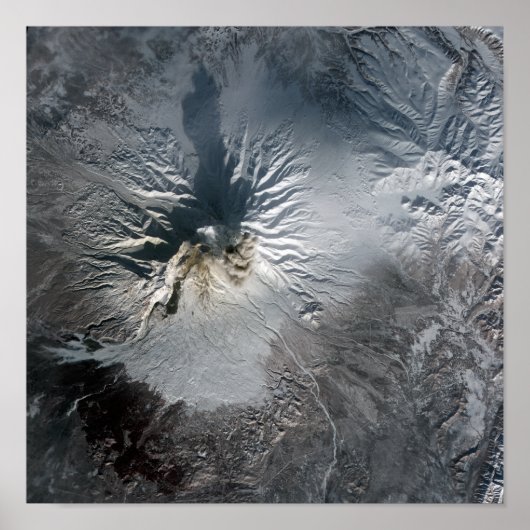 Shiveluch Volcano in Rusland Poster (Voorkant)