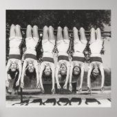 Showgirls op aap bars, speels design. poster (Voorkant)