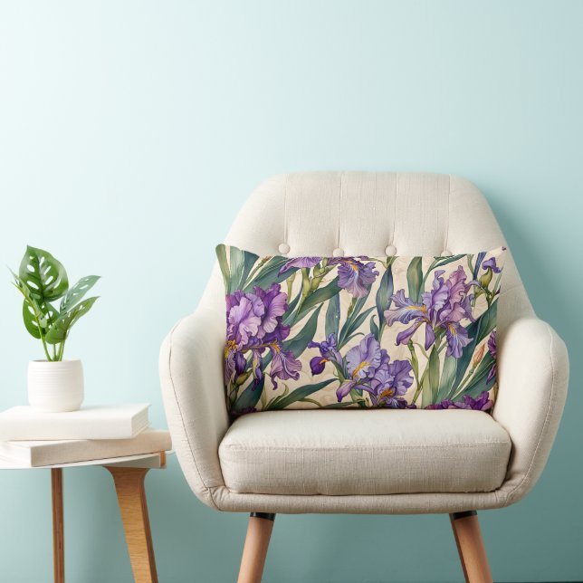 Showy Paarse Iris op Ecru Scroll Kussen (Stoel)