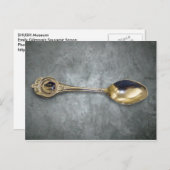 SHUSH Museum Exhibit 17: Emily's Gilmore's Spoon Briefkaart (Voorkant / Achterkant)