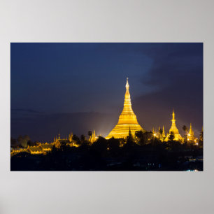 Shwedagon Pagoda bij nacht Poster