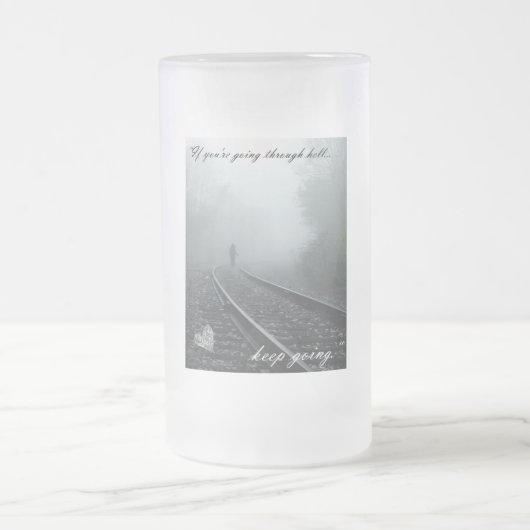 Si vous passez par l'enfer gardez la tasse allante (Centre)