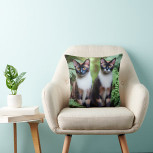 Siamese Chat Twins, Coussin