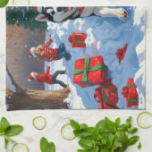 Siberische Husky loopt in de sneeuw met kerst Pet Theedoek (Gevouwen)