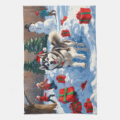 Siberische Husky loopt in de sneeuw met kerst Pet Theedoek (Verticaal)