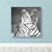 Siberische tijgerkunst in zwart-wit - Canvas Afdruk (Insitu (Houten vloer))