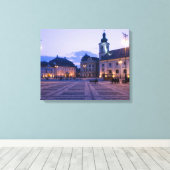 Sibiu bij nacht canvas afdruk (Insitu (Houten vloer))