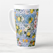 Siciliaanse tegels met bloemen en citroen latte mok (Linkerhoek)