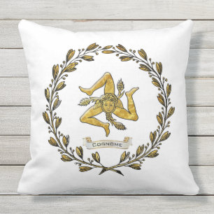 Sicilian Trinacria Olive Wreath Personalize Buitenkussen