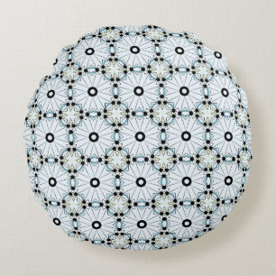 sierkussen met een geometrisch patroon rond kussen