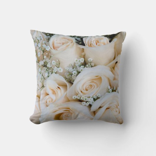 Sierkussen mooie rode en witte rozen (Voorkant)