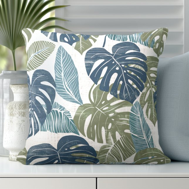 Sierkussen palmbladeren (Discover Gorgeous Coastal Throw Pillows by Totally Coast.)