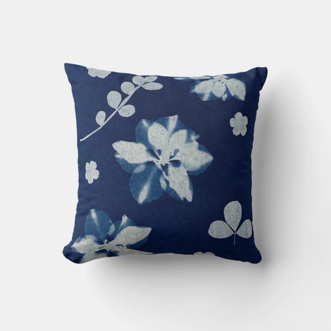 Sierkussen van Navy Floral (Voorkant)