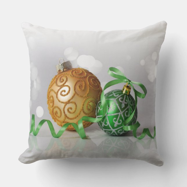 Sierkussen voor groene en gouden kerstversieringen (Voorkant)