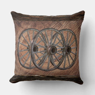 Sierkussen Wooden Wagon Wheels
