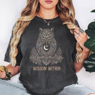 Sierlijke Uil Sleutel Maan Wijsheid Ontwerp T-shirt