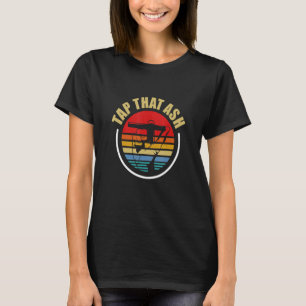 Sigaren roker tikt op de ashrokerrokerroker t-shirt