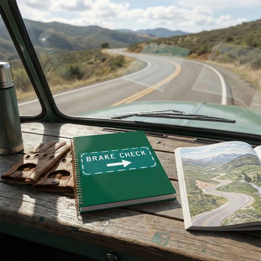 Signal routier de contrôle de freinage avec flèche