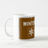 SIGNE DE LA ROUTE DE SPORT D'Hiver Café Mug (Gauche)