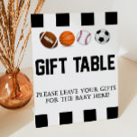 Signe de piédestal de table cadeau à thème sport<br><div class="desc">Il s'agit d'un panneau de table cadeau à thème sportif. Il comprend un football,  baseball,  basket et football. Décorations de baby shower,  décoration de fête d'anniversaire,  panneaux de fête d'avant-jour,  cartes anniversaires cadeaux idées de table,  décoration de baby shower garçon</div>
