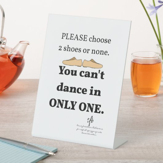 Signe De Table 2 Chaussures ou Aucun Blanc (In SItu)