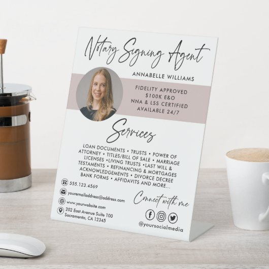 Signe De Table Agent de signature de notaire photo moderne (In SItu)