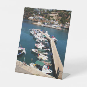 Signe De Table Baie avec bateaux de croisière dans la vieille vil