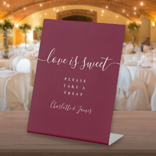 Signe De Table Burgundy Signature Script L'amour est une faveur d