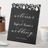 Signe De Table Calligraphie Rustique Bienvenue À Notre Pedestal M (In SItu)