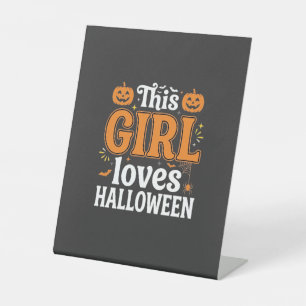 Signe De Table Cette fille adore la typographie Halloween SVG Des