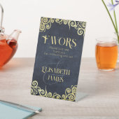 Signe De Table Classe Élégante Marine Bleu Et Or Prendre Une Fave (In SItu)