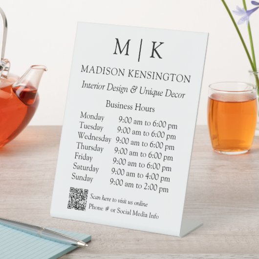 Signe De Table Code QR des heures d'ouverture avec monogramme ou (In SItu)