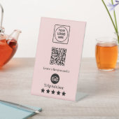 Signe De Table Code QR rose | Affichage de la révision de l'entre (In SItu)