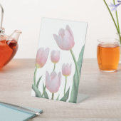 Signe De Table Conception florale de tulipes pastel (In SItu)