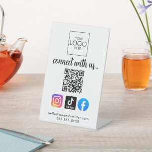 Signe De Table Connectez-vous aux médias sociaux modernes QR Code