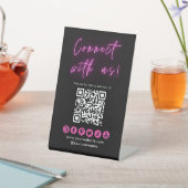 Signe De Table Connectez-vous avec nous Black Pink QR Code Médias (In SItu)