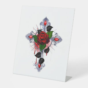 Signe De Table Croix d'argent avec une rose rouge