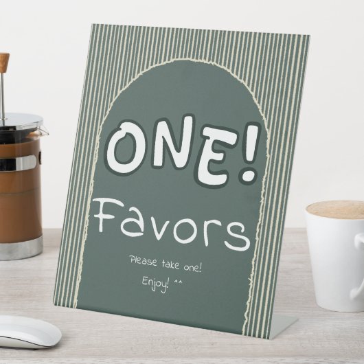 Signe De Table Dark Green Stripes 1st Birthday Favors (In SItu)