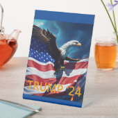 Signe De Table Drapeau américain Aigle TRUMP 2024 (In SItu)