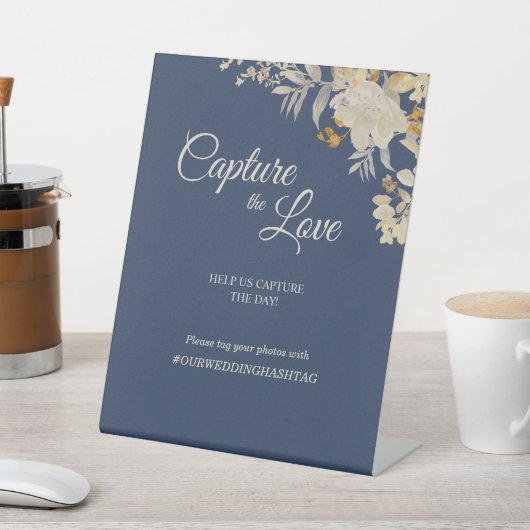 Signe De Table Dusty Blue Autumn Boho Mariage Capturer l'amour (In SItu)