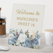 Signe De Table Dusty Blue Blanc Floral Sweet 16 Bienvenue (In SItu)