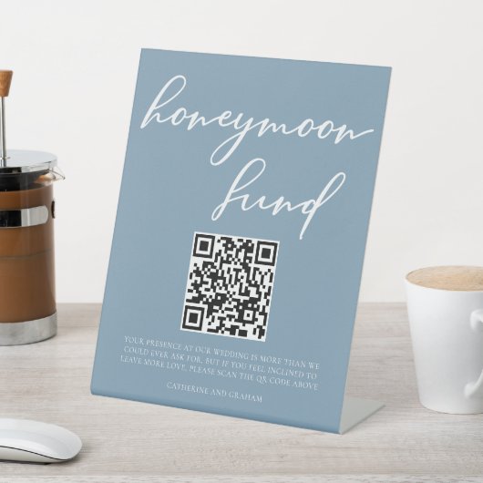 Signe De Table Dusty Blue Mariage Honeymoon Fund Code QR (In SItu)