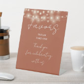 Signe De Table Éclairages À Chaînes En Terracotta Script Moderne (In SItu)