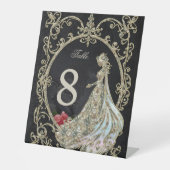 Signe De Table Élégance en or et noir. (Recto)