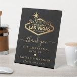 Signe De Table Elégant Las Vegas Destination Merci de mariage<br><div class="desc">Célébrez dans le style avec ce mariage moderne et très branché Las Vegas,  merci pour le panneau. Le design est facile à personnaliser avec votre propre libellé spécial et vos invités seront ravis quand ils verront ce panneau fabuleux. Les éléments mariages correspondants se trouvent dans la collection.</div>